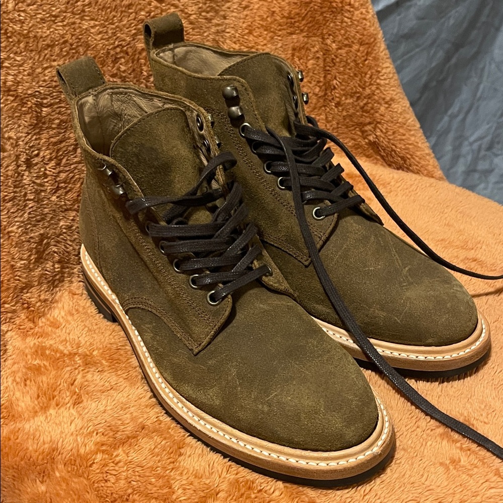 Taylor Stitch Olive Suede Chukka Boots - Picture 6 of 6